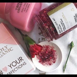 Download Truly Organic Makeup Dew You Love Me Jelly Face Mask Poshmark PSD Mockup Templates